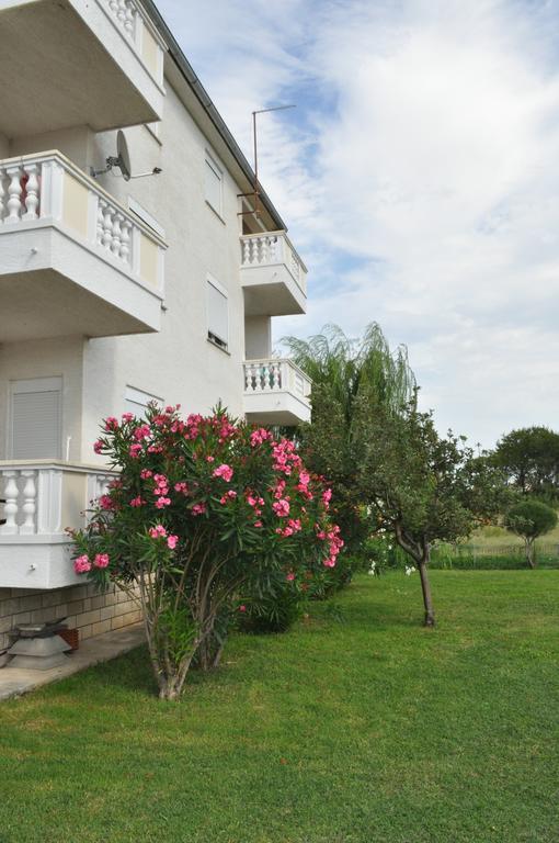 Apartments Smilja Ljubač المظهر الخارجي الصورة