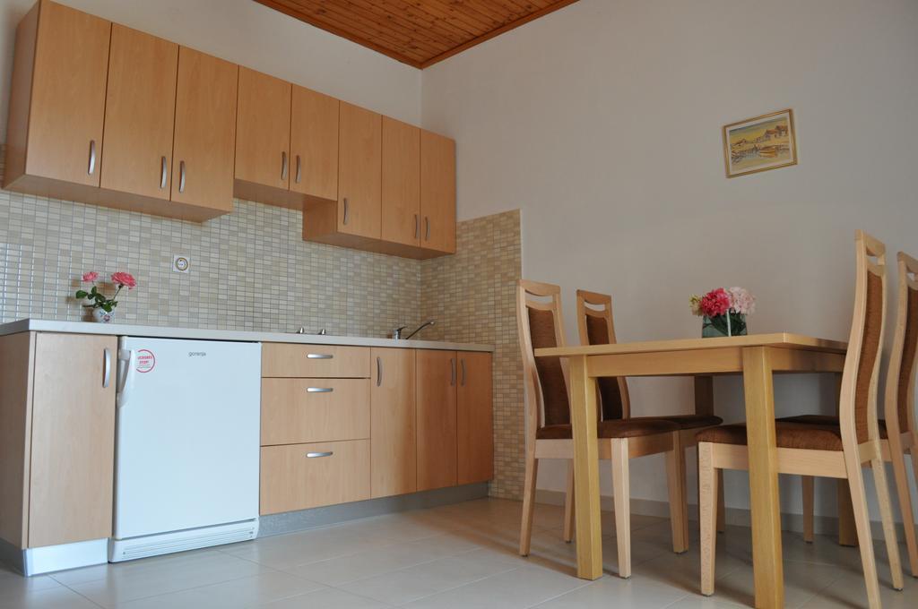 Apartments Smilja Ljubač المظهر الخارجي الصورة