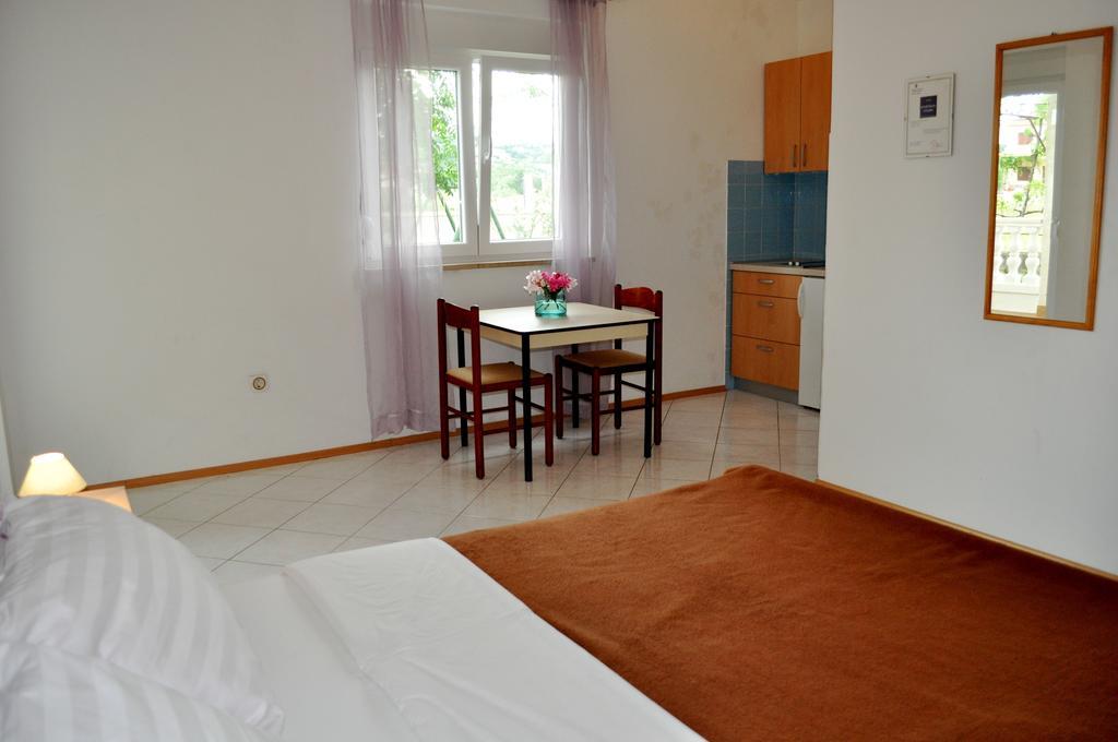 Apartments Smilja Ljubač المظهر الخارجي الصورة